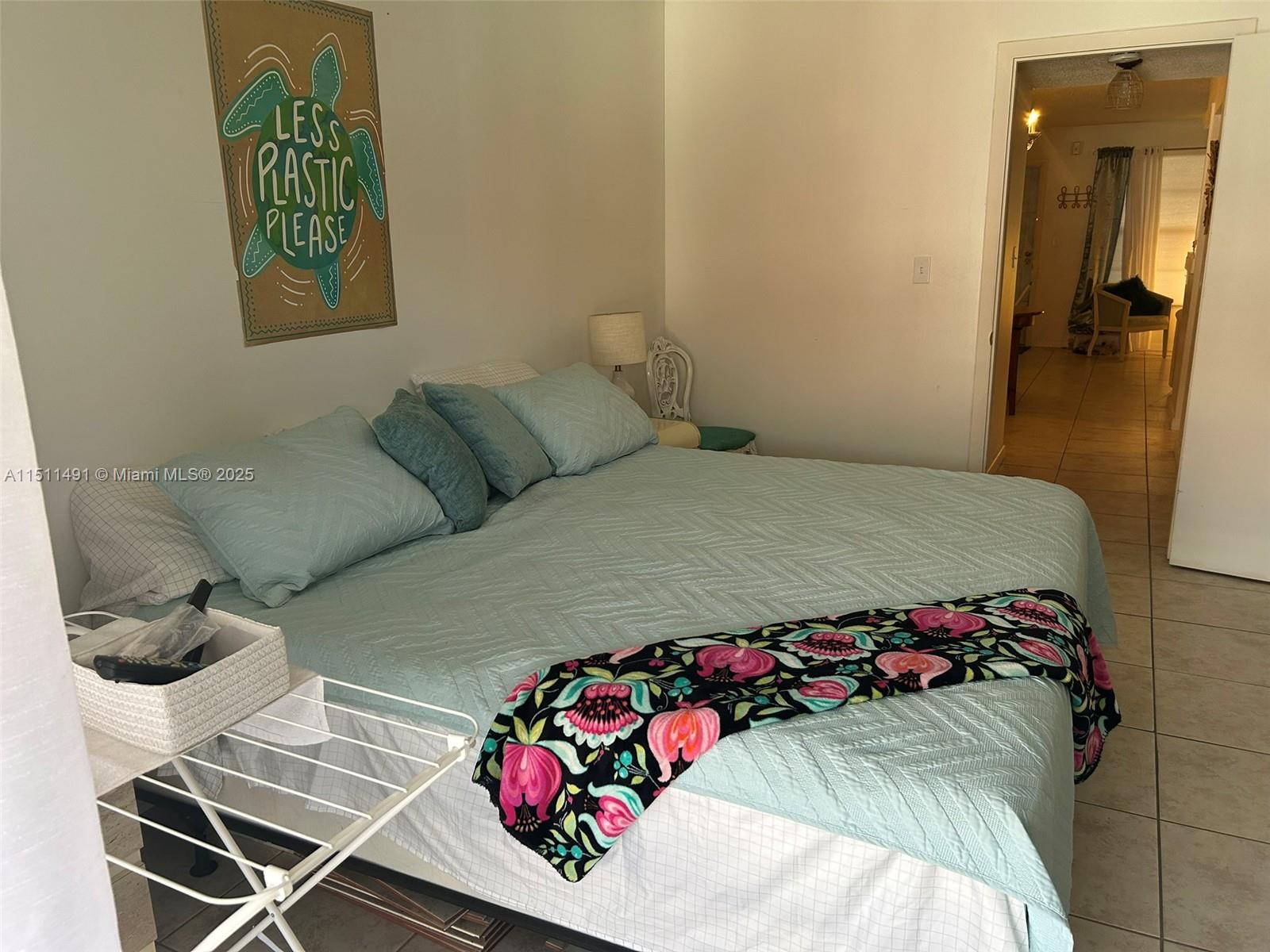 LAUDERDALE OAKS CONDO I - Residential