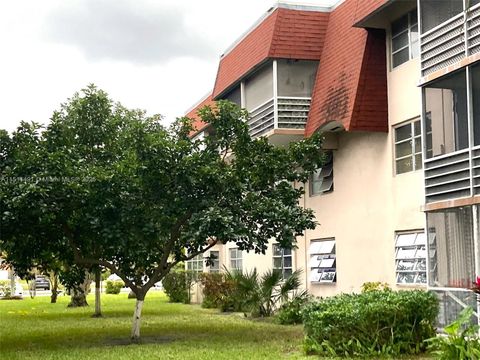 A home in Lauderdale Lakes