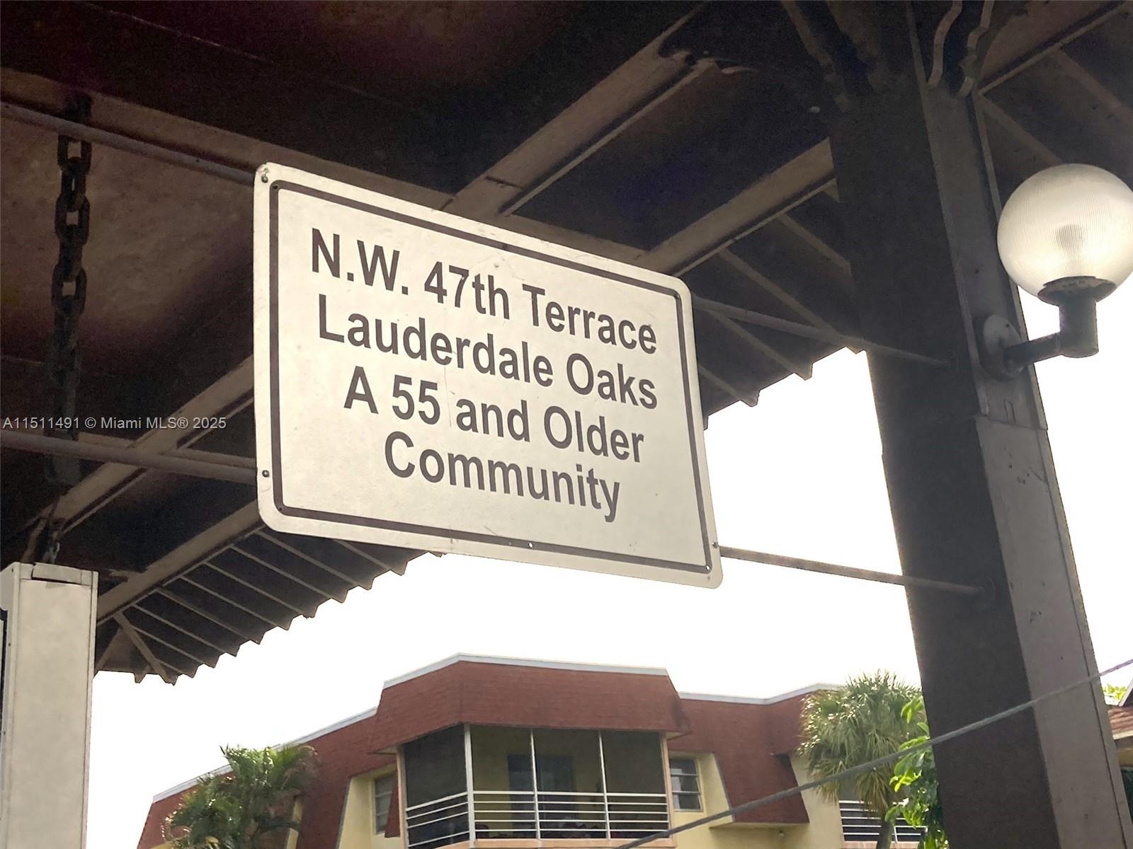 LAUDERDALE OAKS CONDO I - Residential