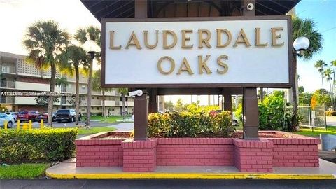 A home in Lauderdale Lakes