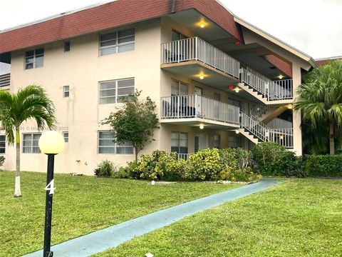 A home in Lauderdale Lakes