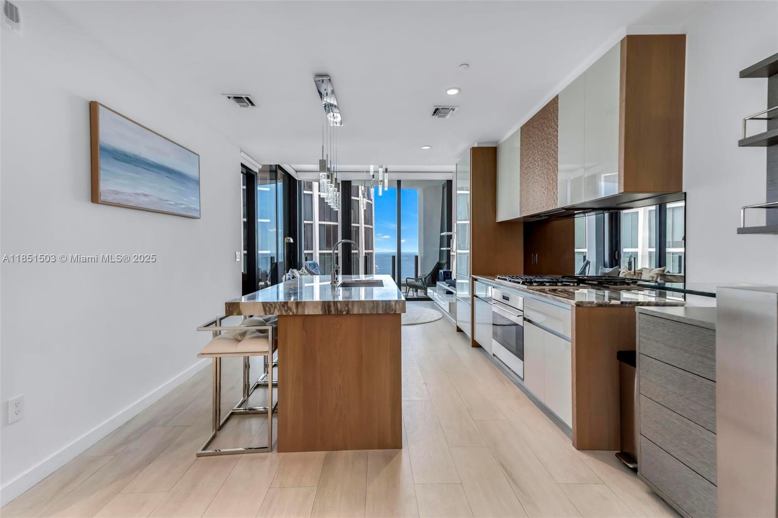 2831 S Bayshore Dr 2204