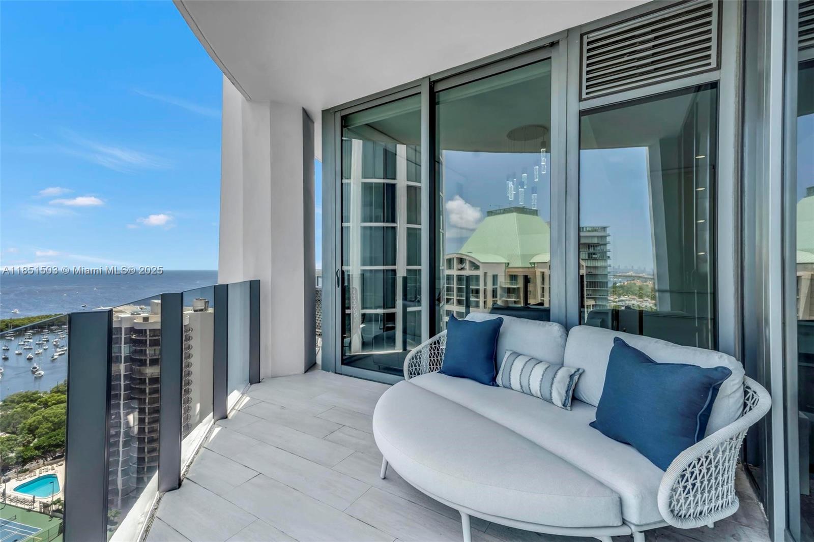 2831 S Bayshore Dr 2204