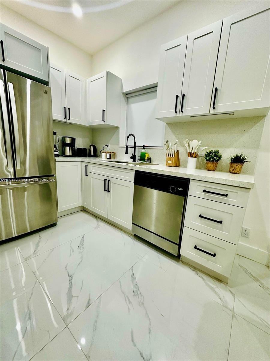 610 NW 111th St