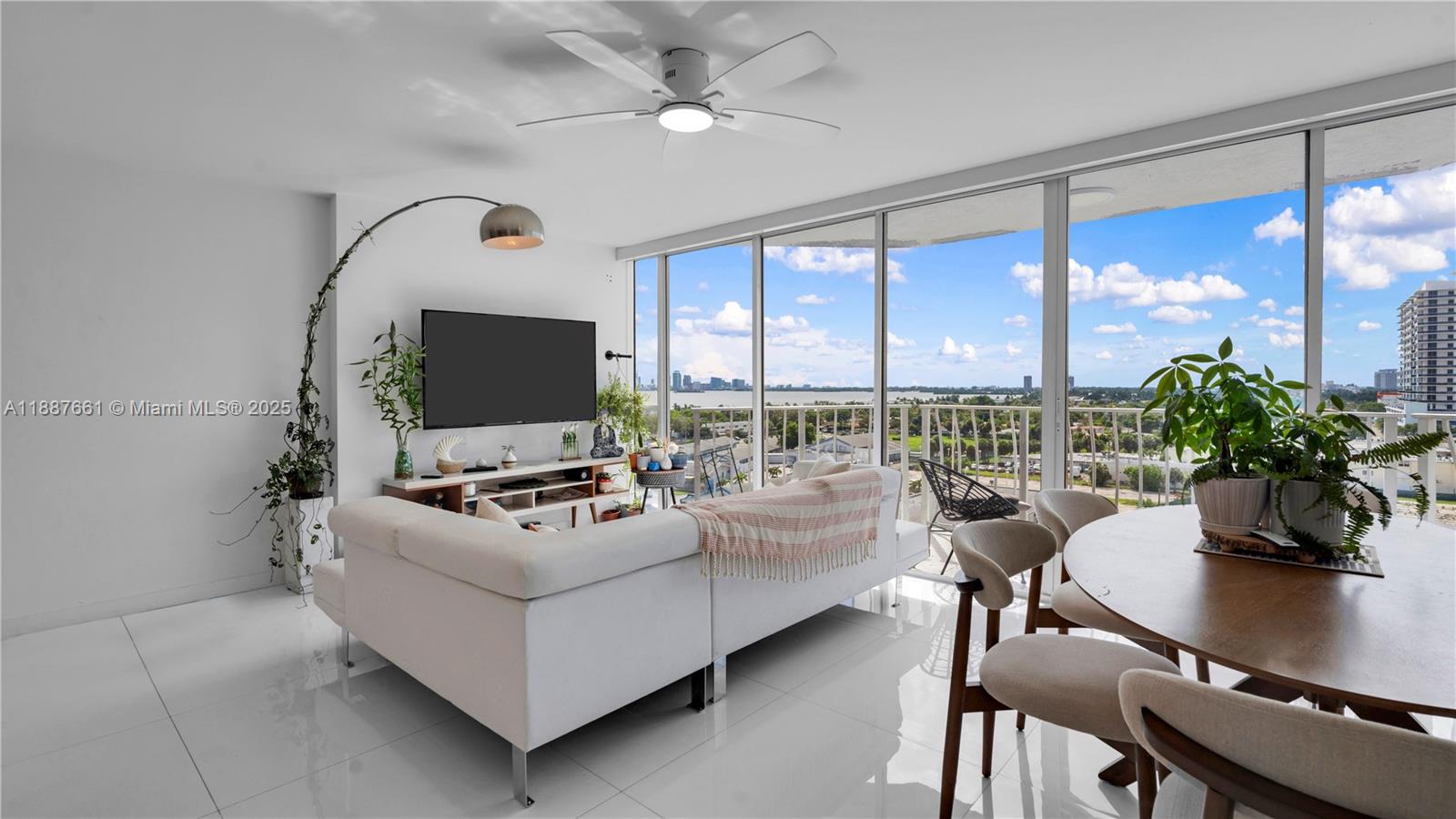 THE GRANDVIEW PALACE COND - Residential