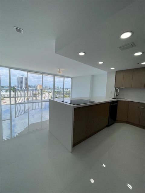 7601 E Treasure Dr 1011 North Bay Village FL 33141