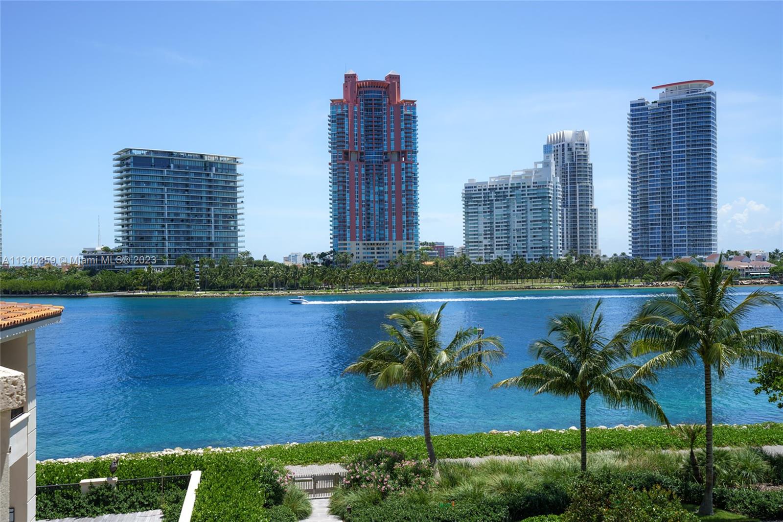 FISHER ISLAND - Residential
