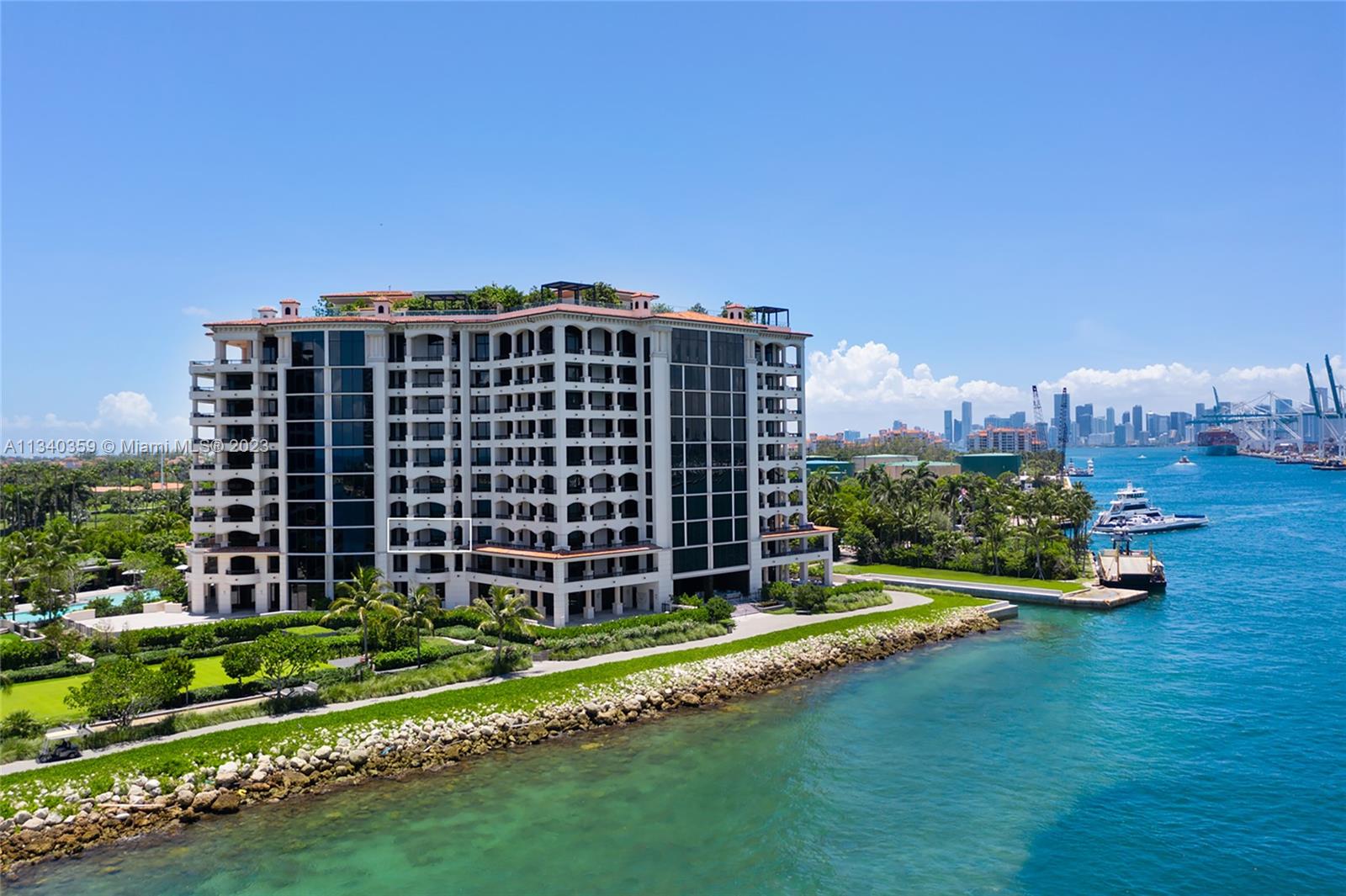 FISHER ISLAND - Residential