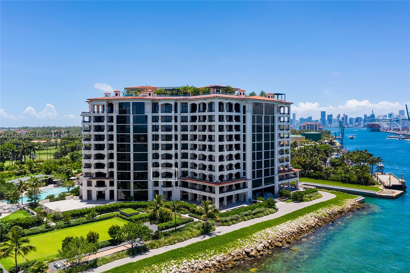 FISHER ISLAND - Residential