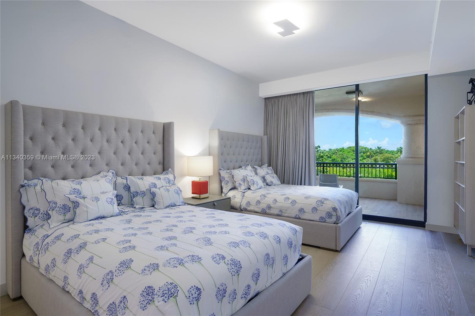 FISHER ISLAND - Residential