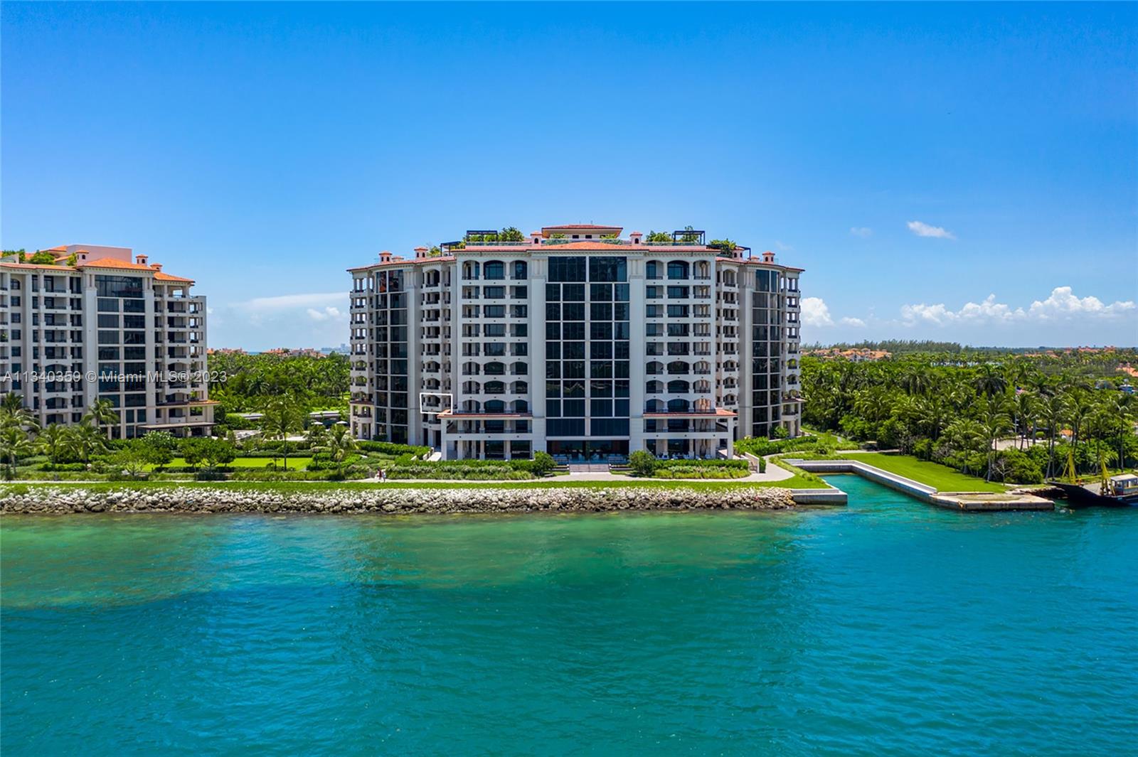 FISHER ISLAND - Residential