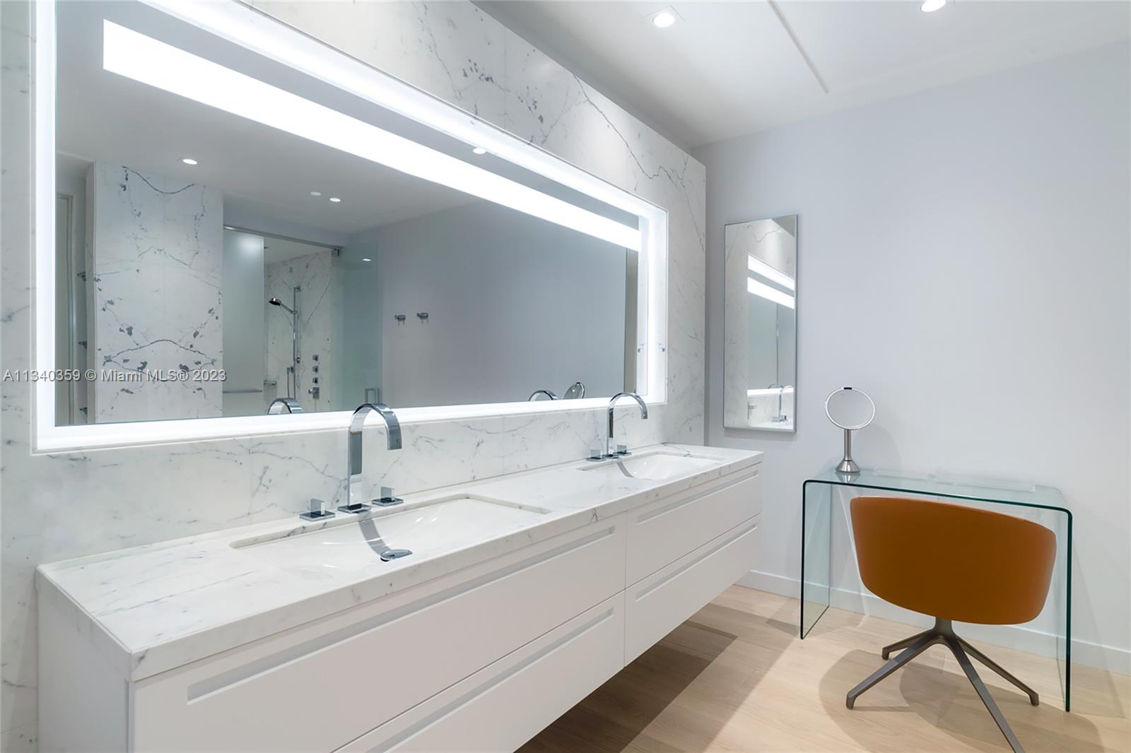 FISHER ISLAND - Residential