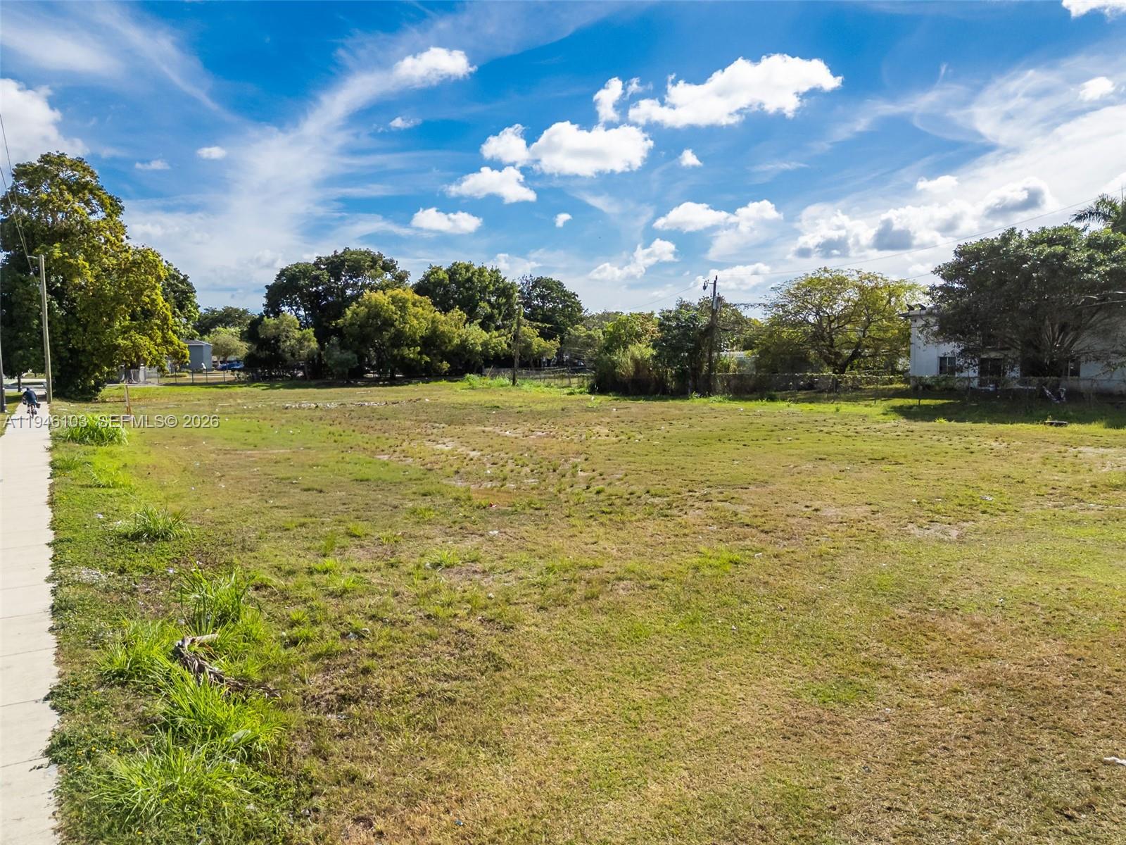 HOWARD PK 1ST ADDN - Land