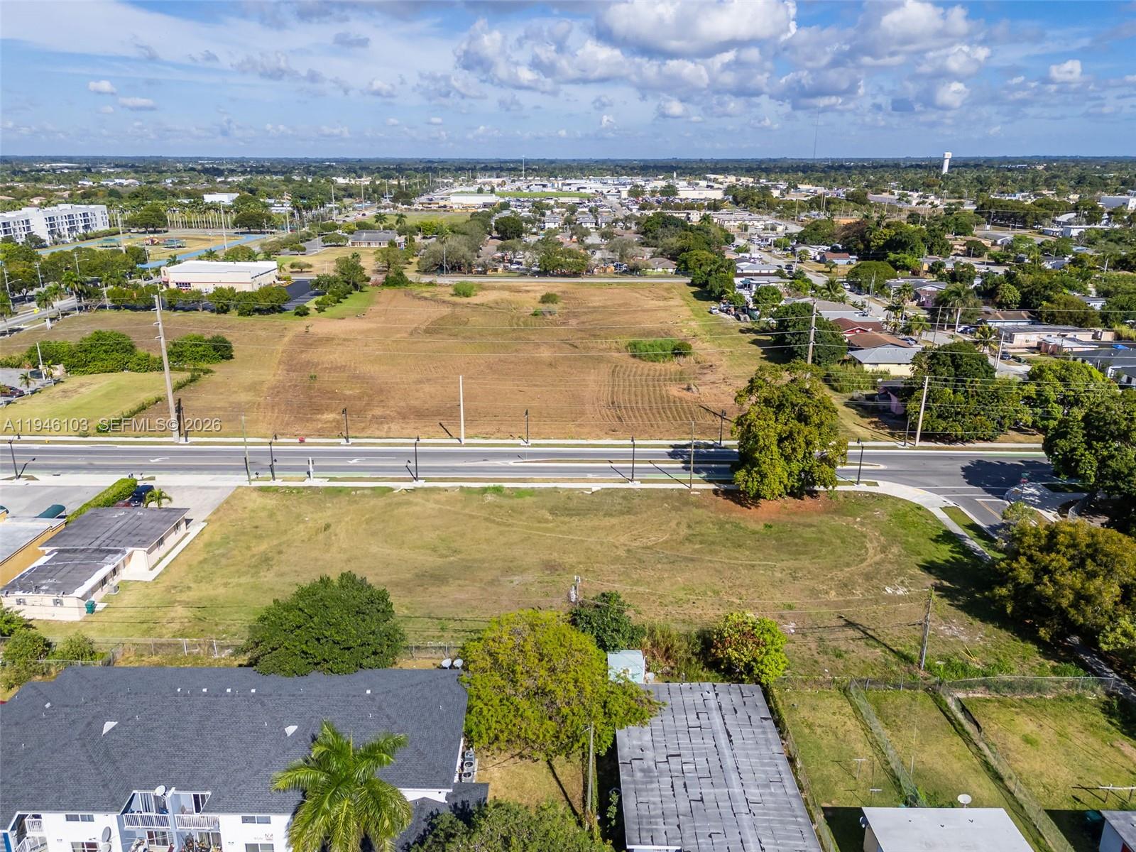 HOWARD PK 1ST ADDN - Land