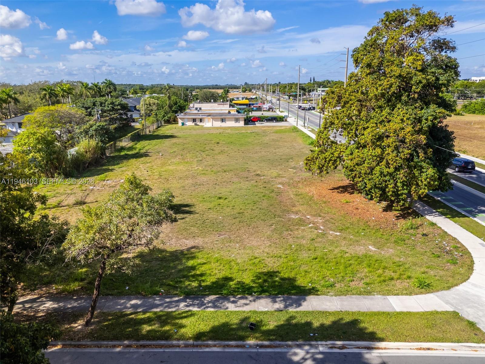 HOWARD PK 1ST ADDN - Land