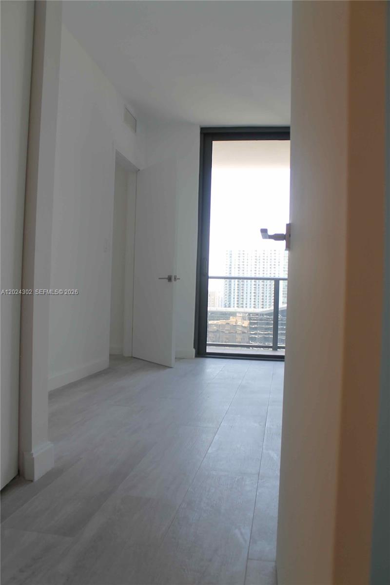 BRICKELL HEIGHTS EAST CON - Residential Lease