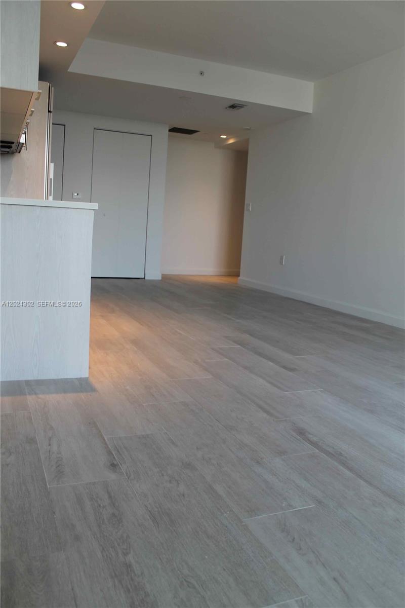 BRICKELL HEIGHTS EAST CON - Residential Lease