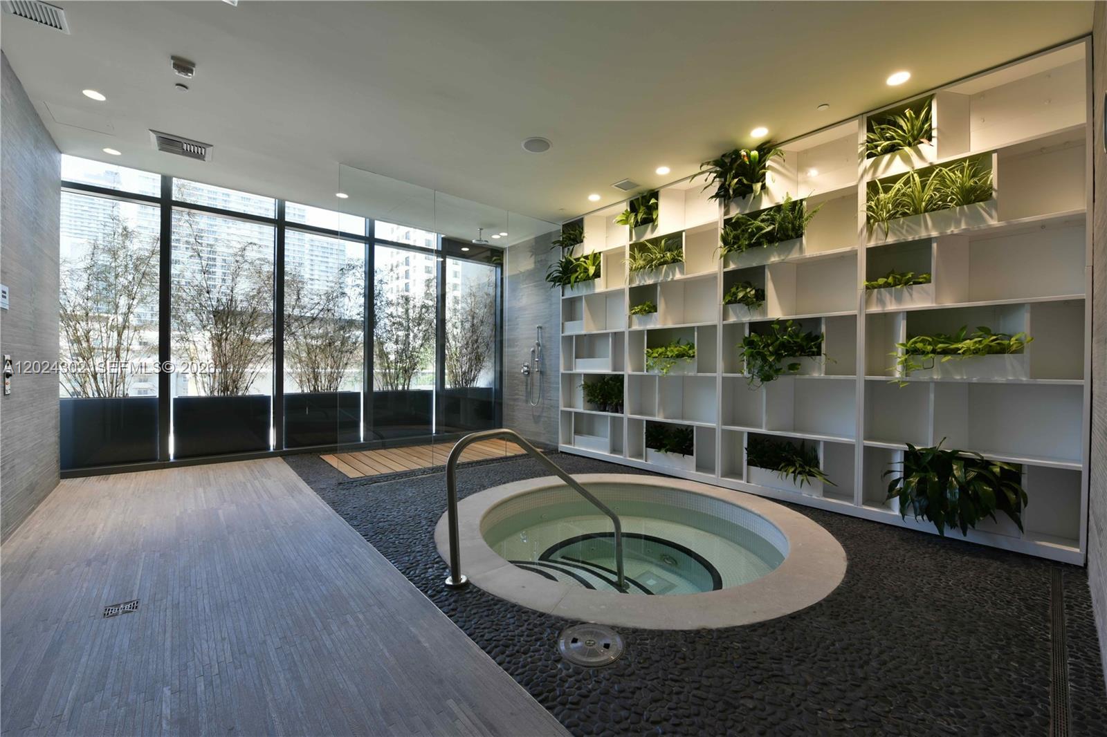 BRICKELL HEIGHTS EAST CON - Residential Lease