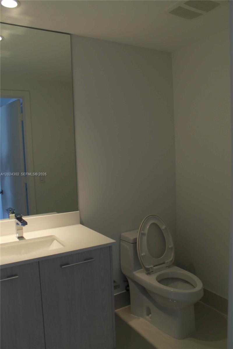 BRICKELL HEIGHTS EAST CON - Residential Lease