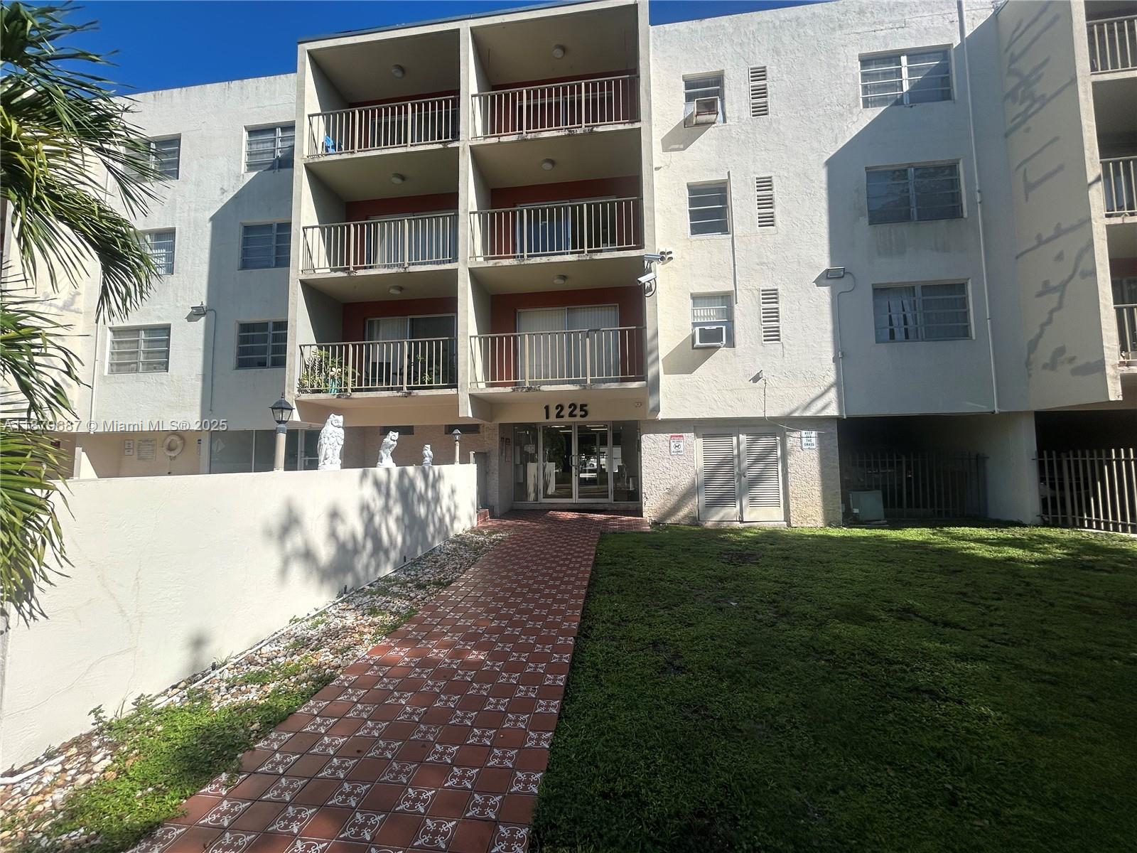 WINDWARD CONDO - Residential Lease