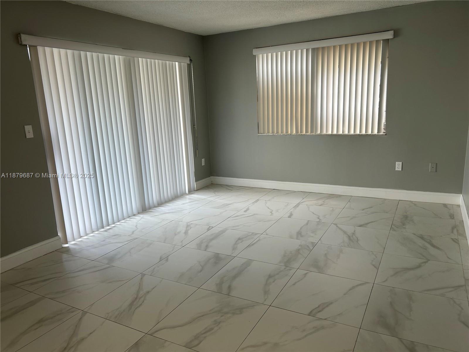 WINDWARD CONDO - Residential Lease