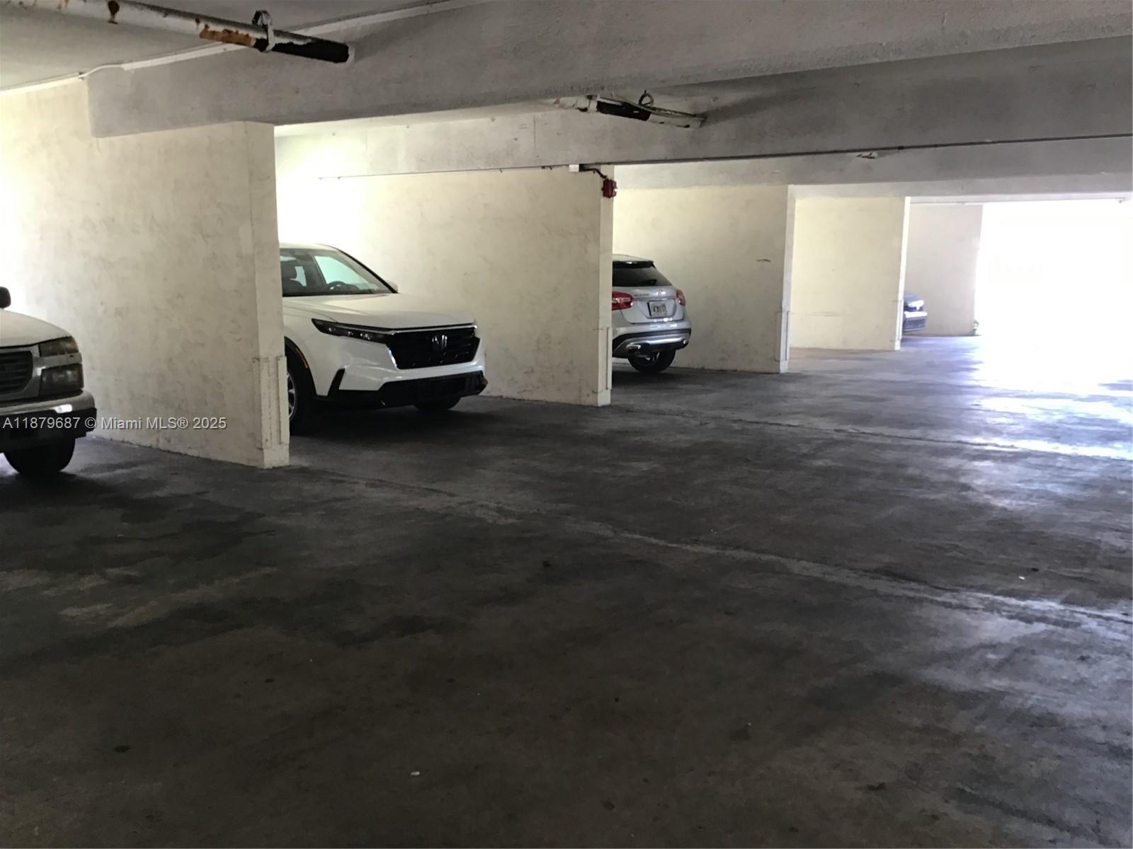 WINDWARD CONDO - Residential Lease