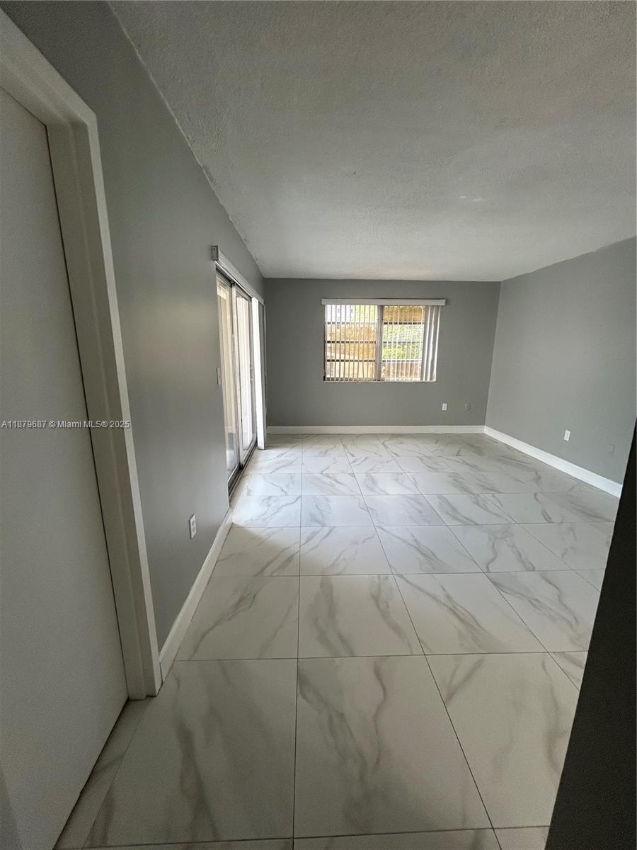 WINDWARD CONDO - Residential Lease