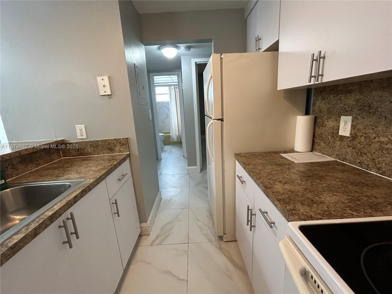WINDWARD CONDO - Residential Lease