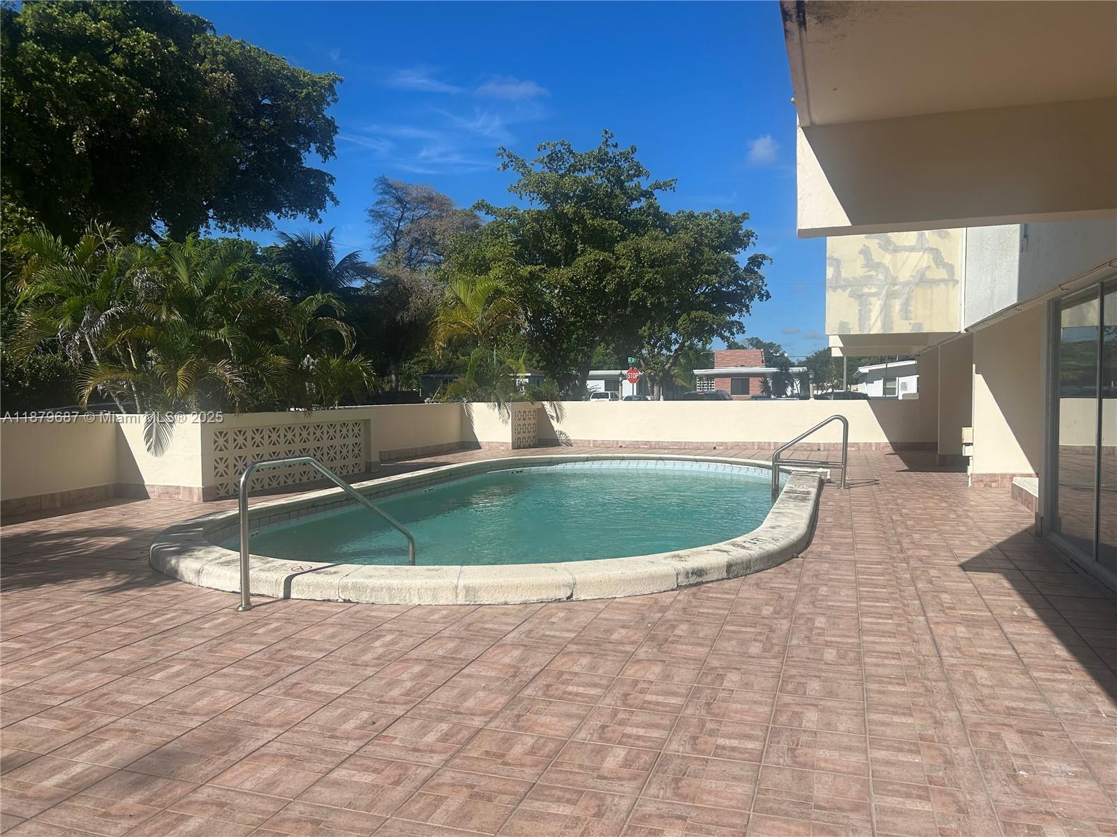 WINDWARD CONDO - Residential Lease