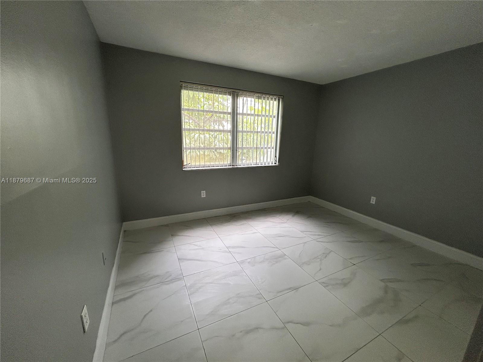 WINDWARD CONDO - Residential Lease