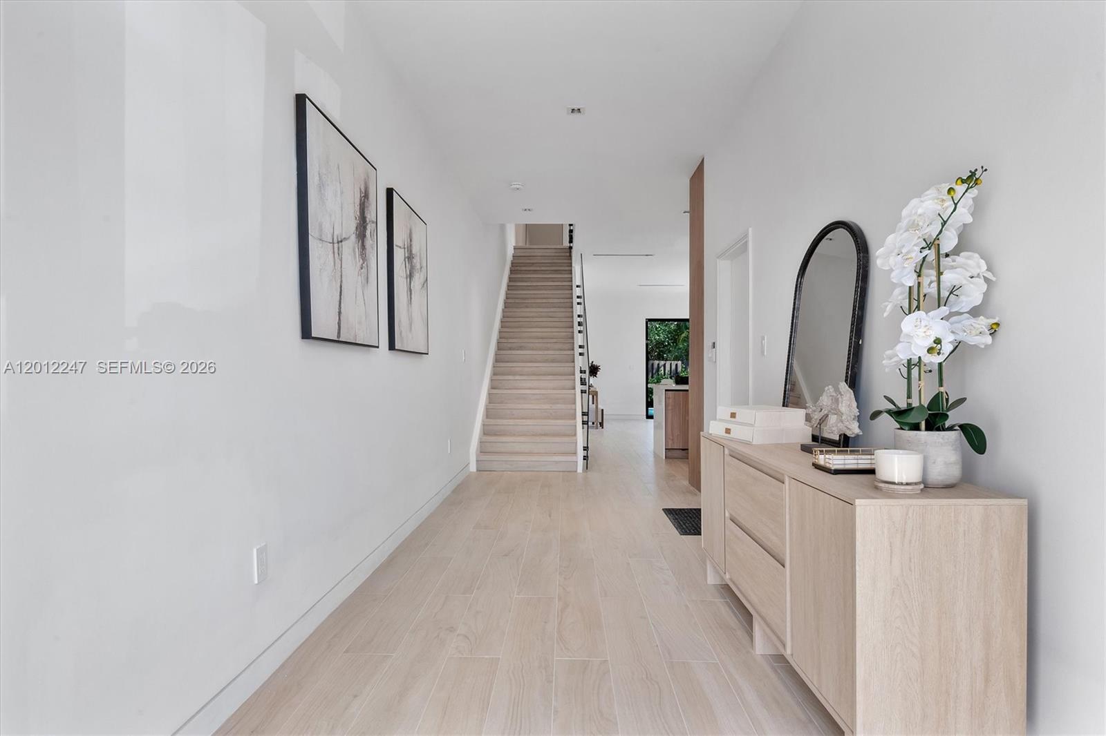 SHADOWLAWN - Residential Lease