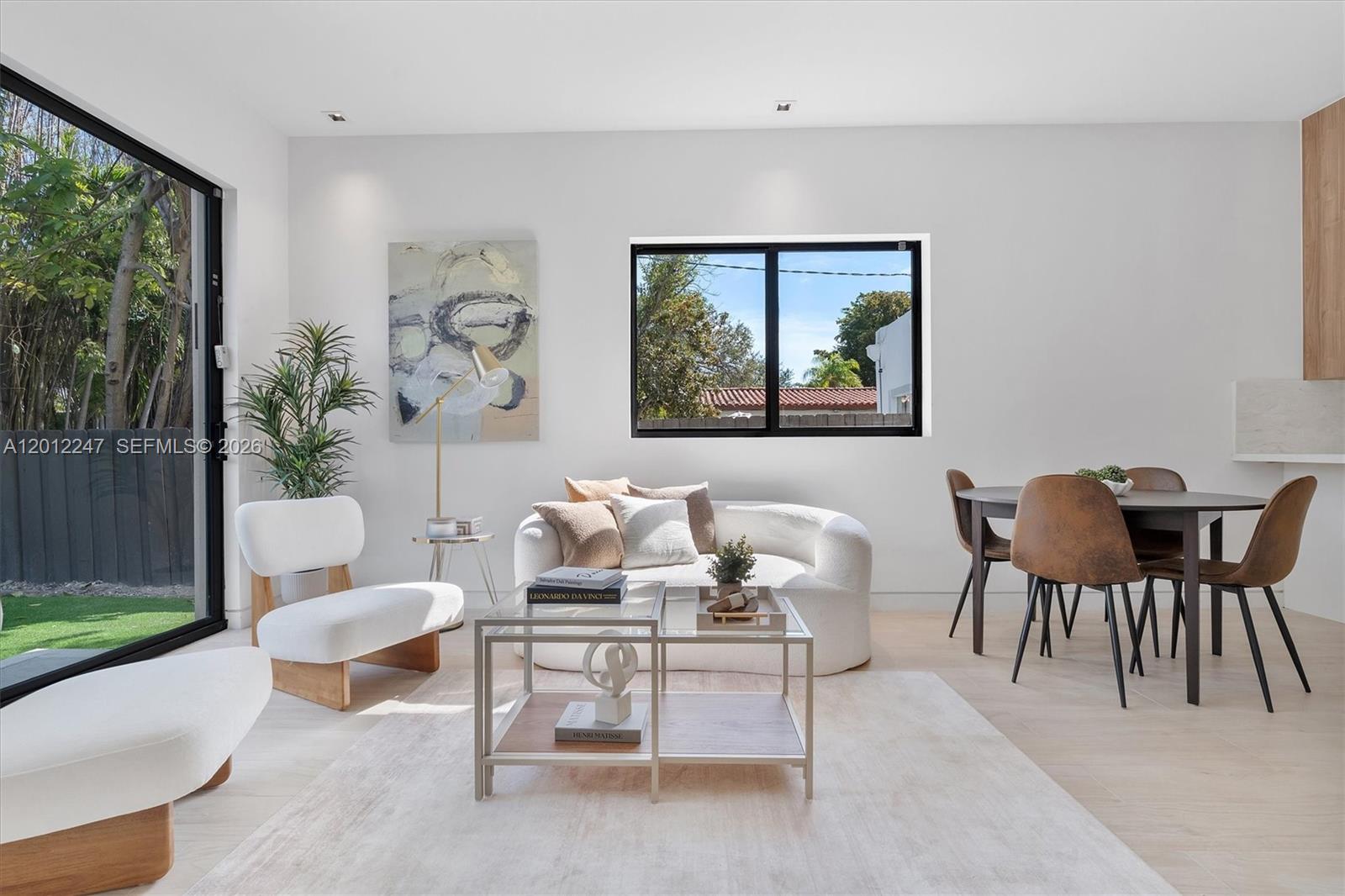 SHADOWLAWN - Residential Lease
