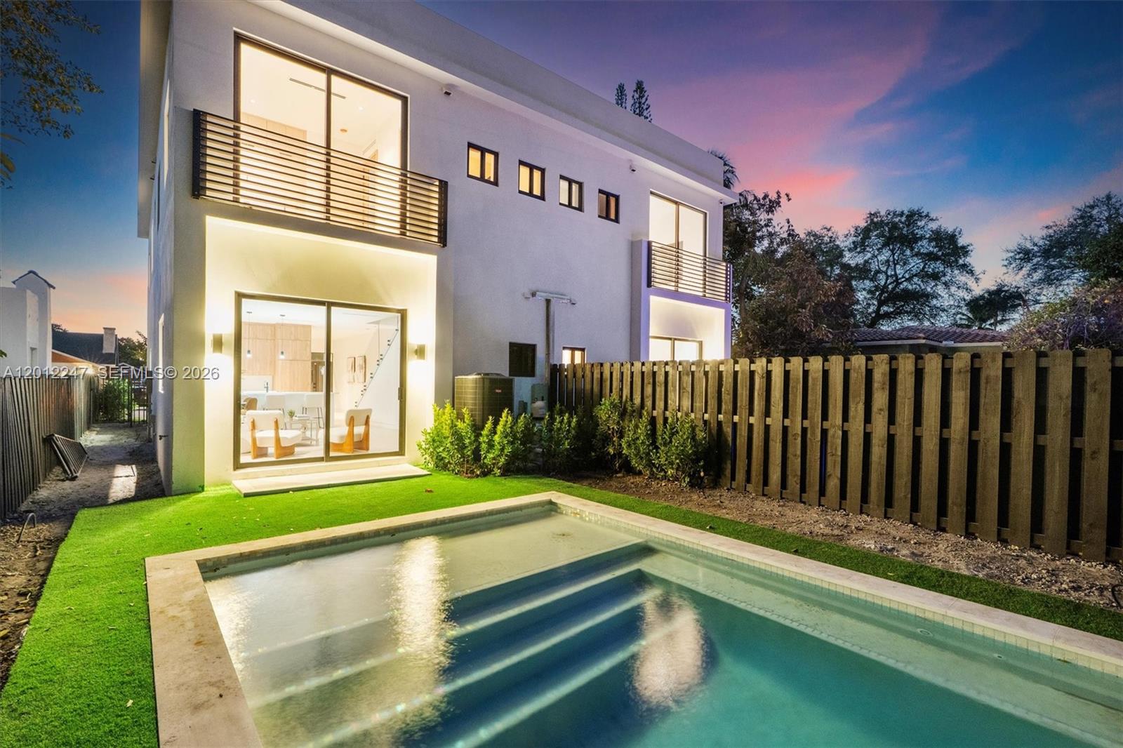 SHADOWLAWN - Residential Lease