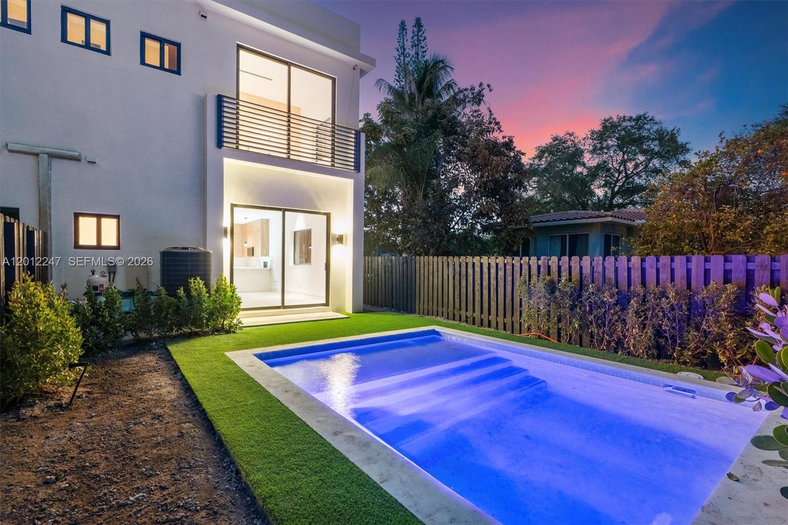 SHADOWLAWN - Residential Lease