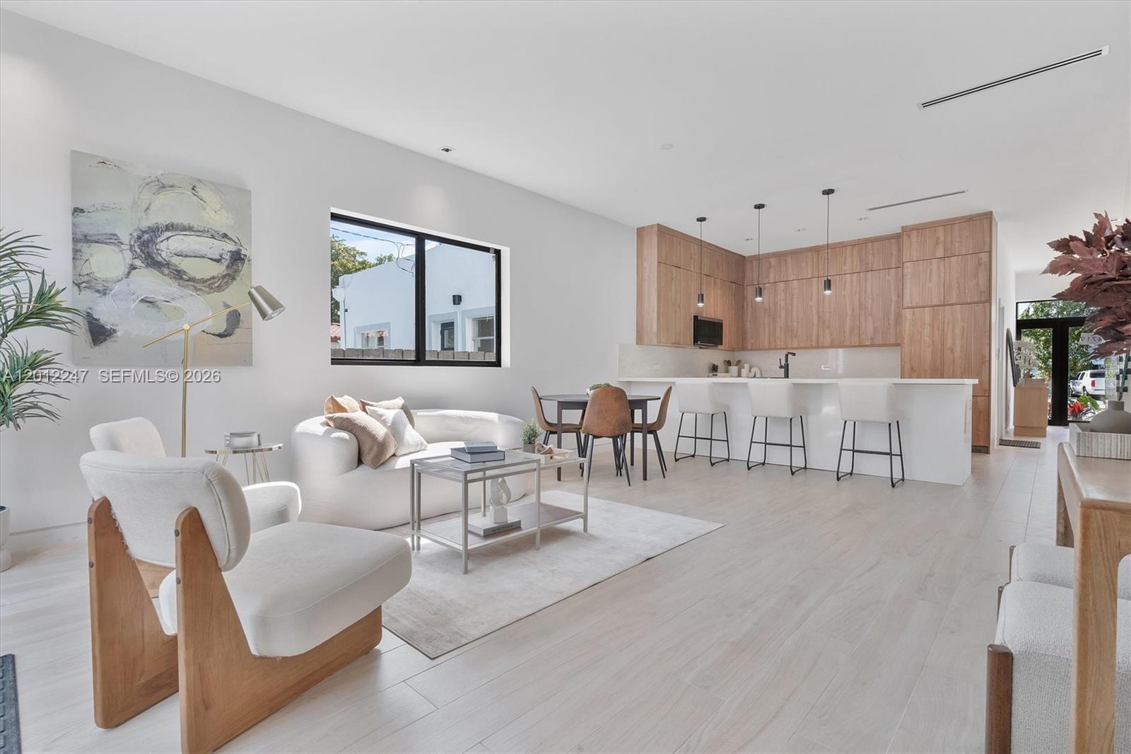 SHADOWLAWN - Residential Lease