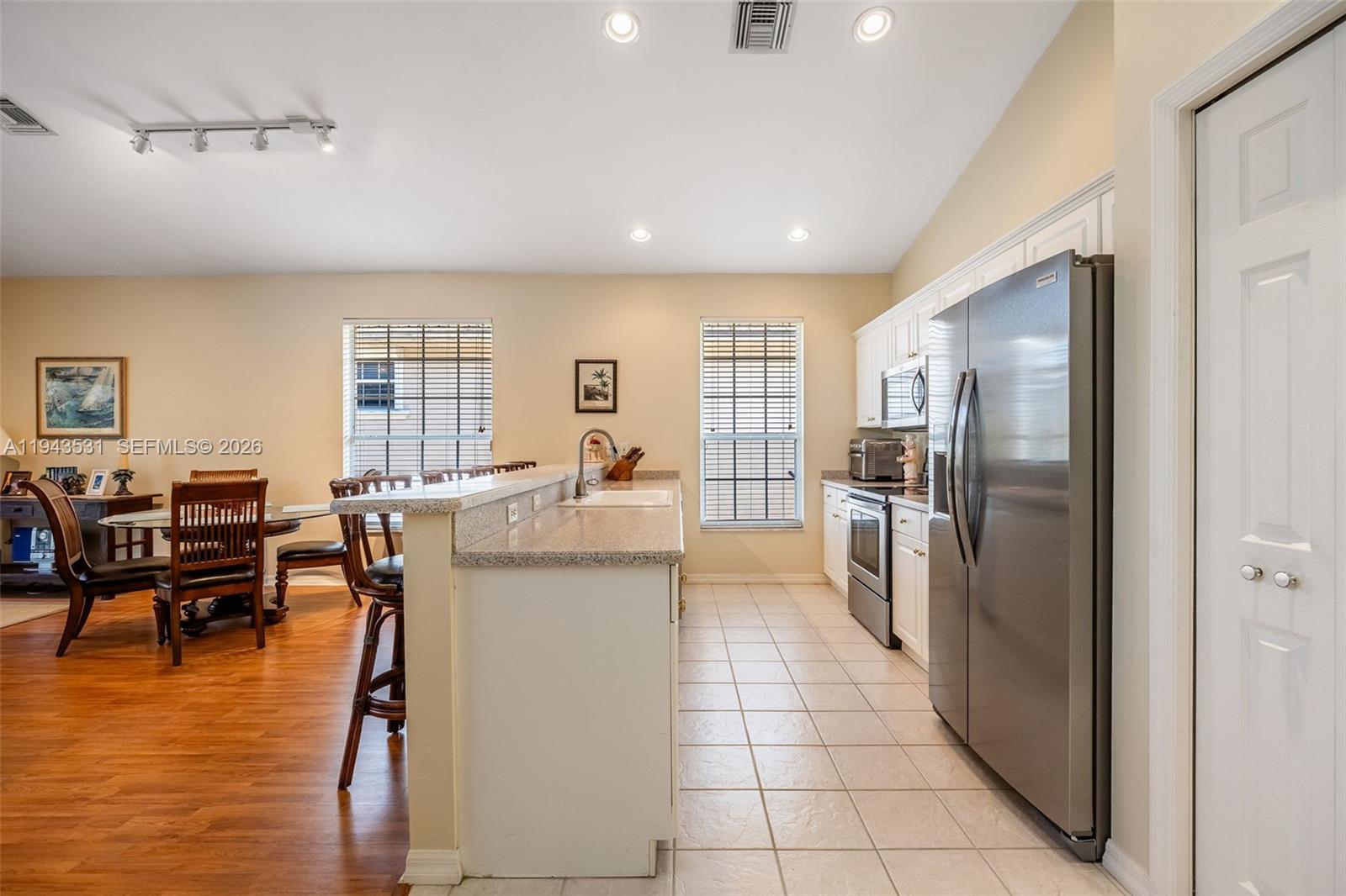 OLD PELICAN BAY - Residential