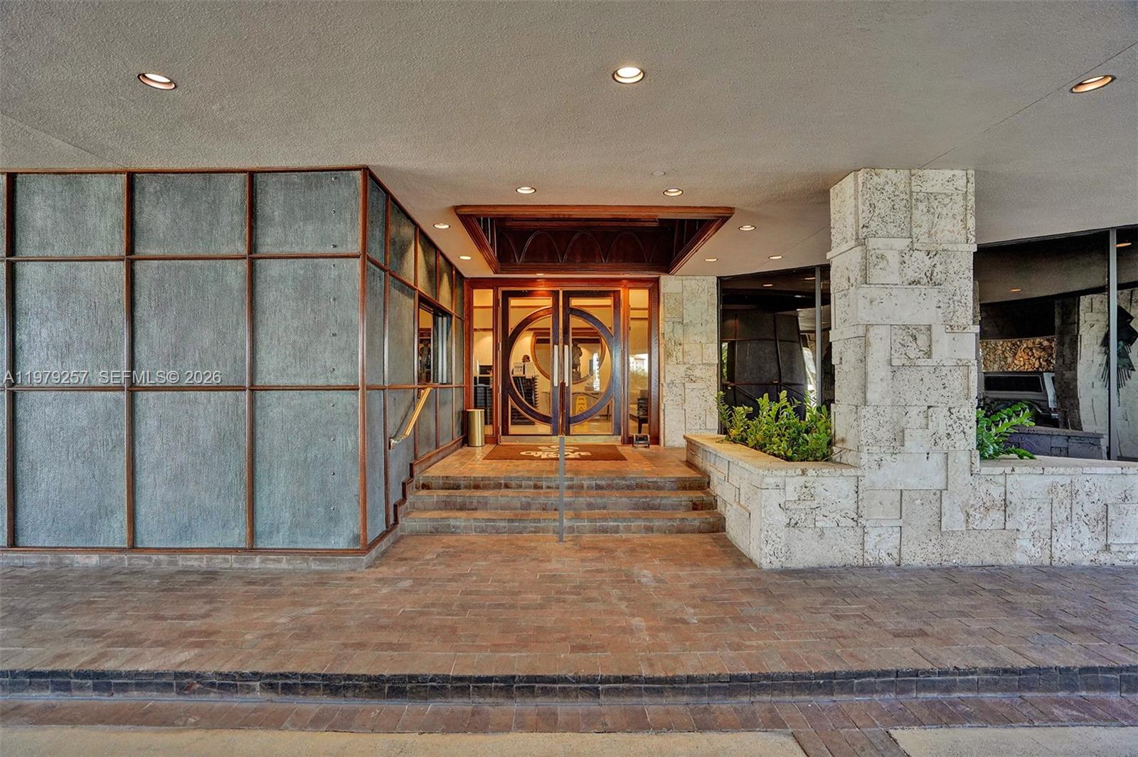 3 Grove Isle Dr C603