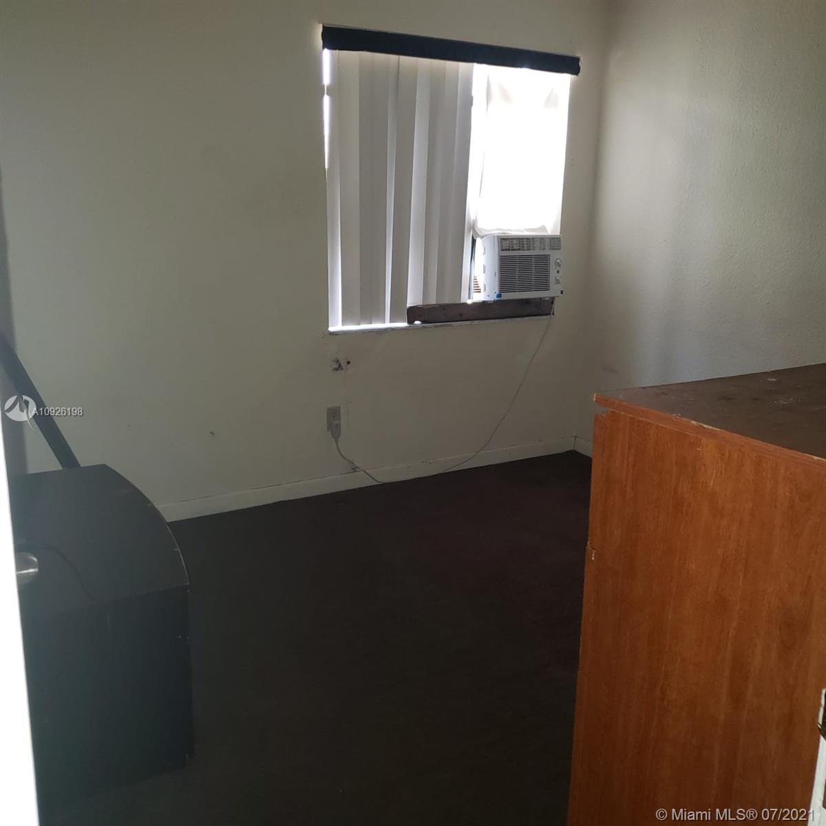 GREENWOOD VILLAS - Residential