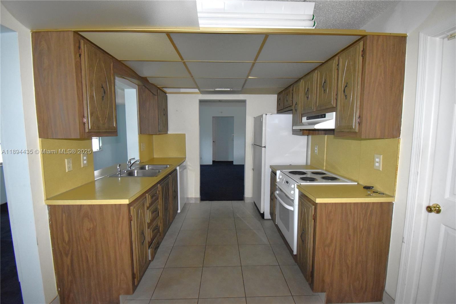 LAUDERDALE WEST 3 SEC - Residential