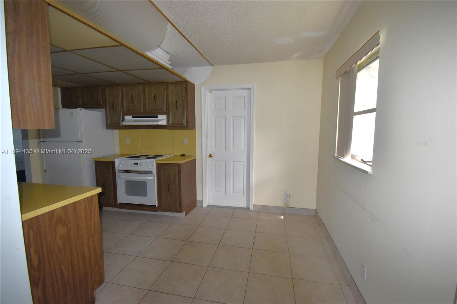 LAUDERDALE WEST 3 SEC - Residential