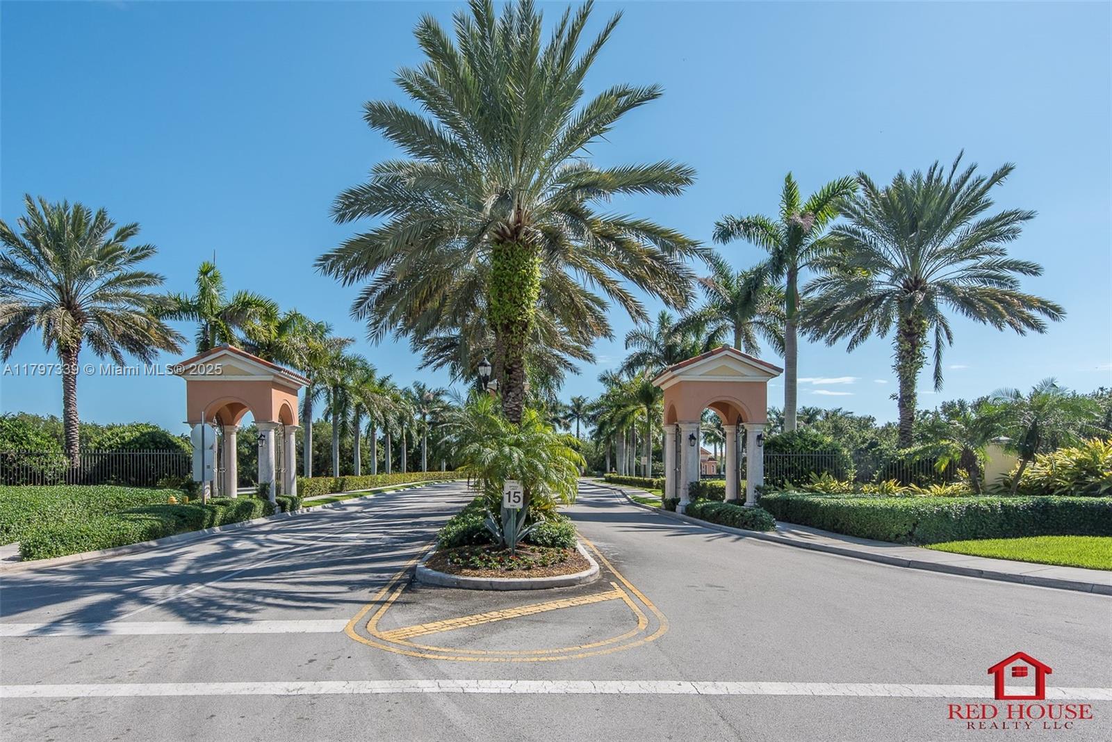 CUTLER CAY - Residential