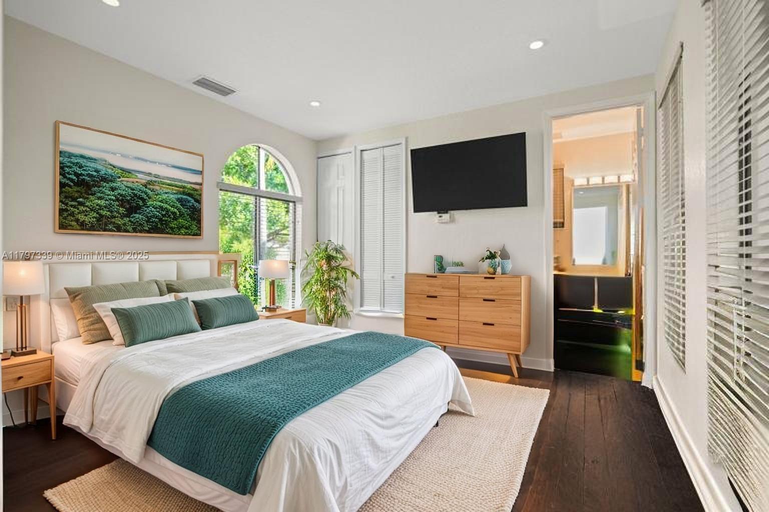 CUTLER CAY - Residential