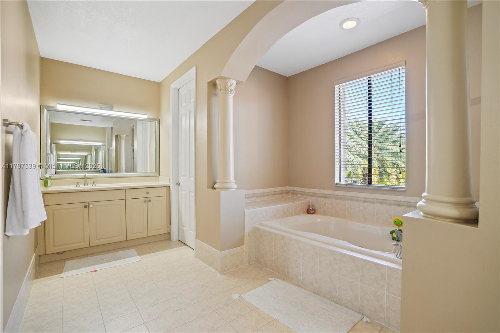 CUTLER CAY - Residential