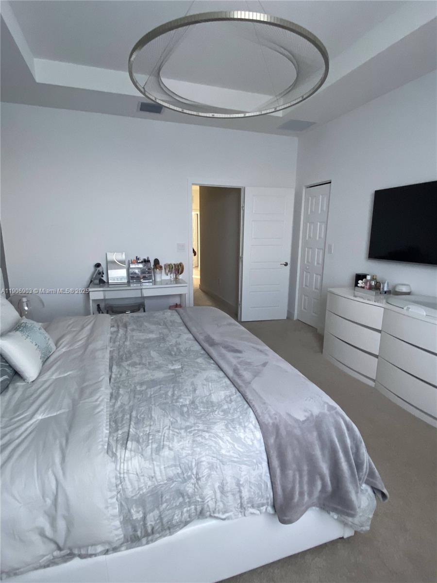 DUNNWOODY LAKE - Residential