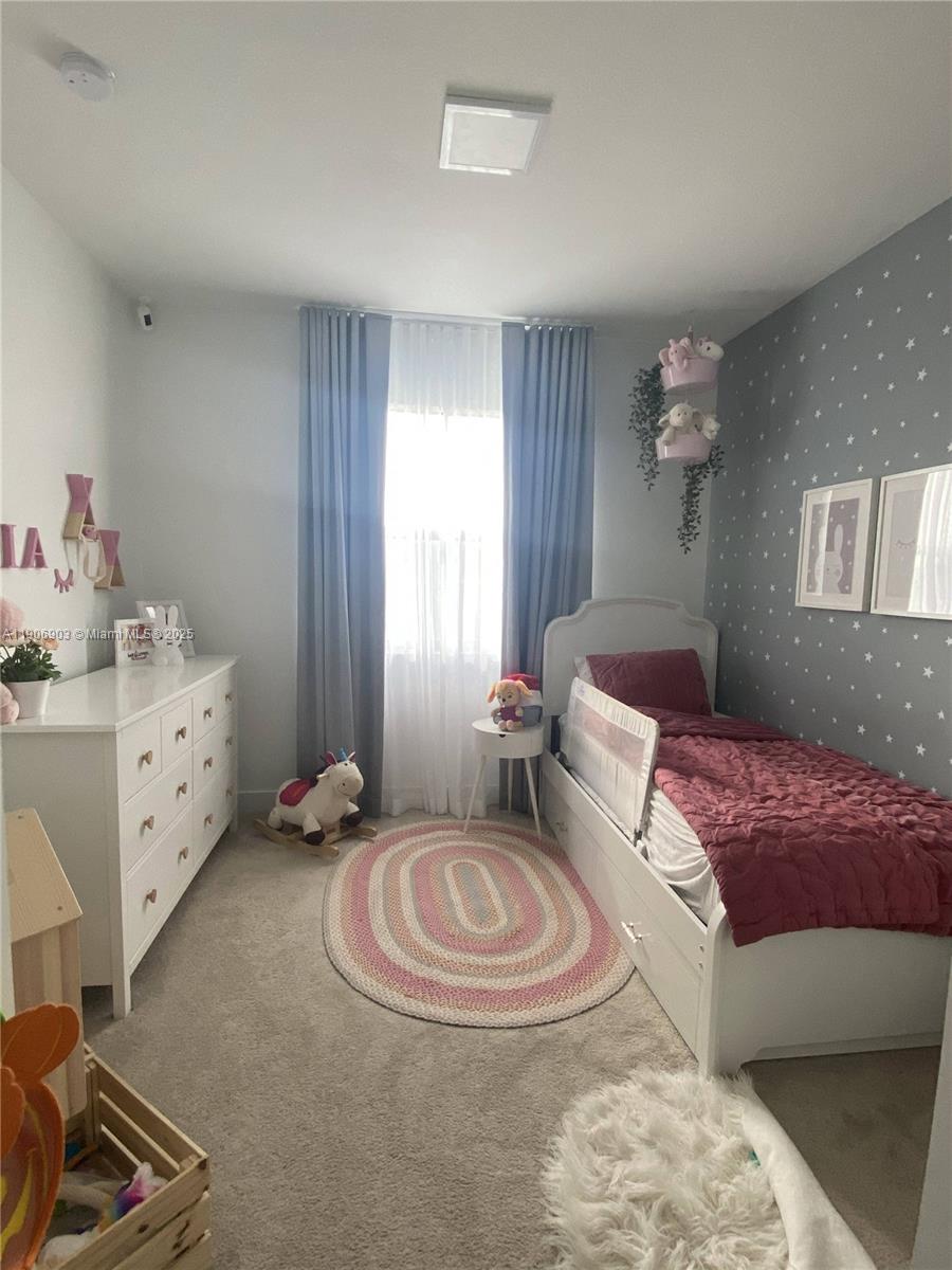 DUNNWOODY LAKE - Residential