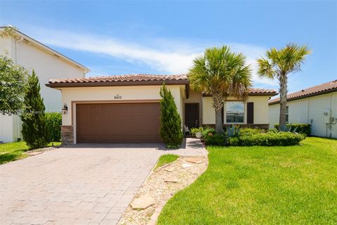 Florida Treasure Coast Homes in Gated Communities For Sale 55 8410 NW Greenbank Cir Port St. Lucie FL 34987