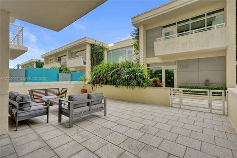 Tiny photo for 3250 NE 1st Ave #511, Miami, FL 33137 (MLS # A12025983)