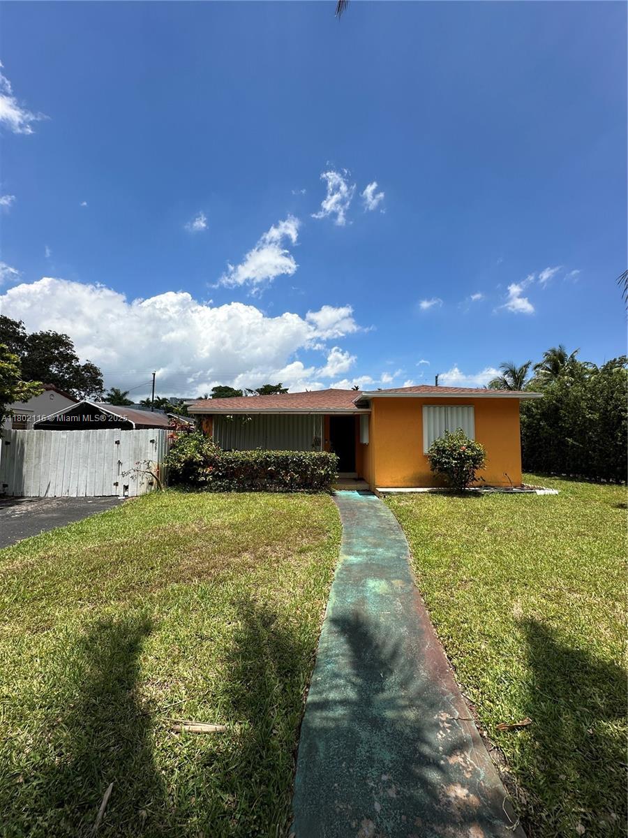 Property for Sale at 1627 Washington St, Hollywood, Broward County, Florida - Bedrooms: 3 
Bathrooms: 2  - $749,000
