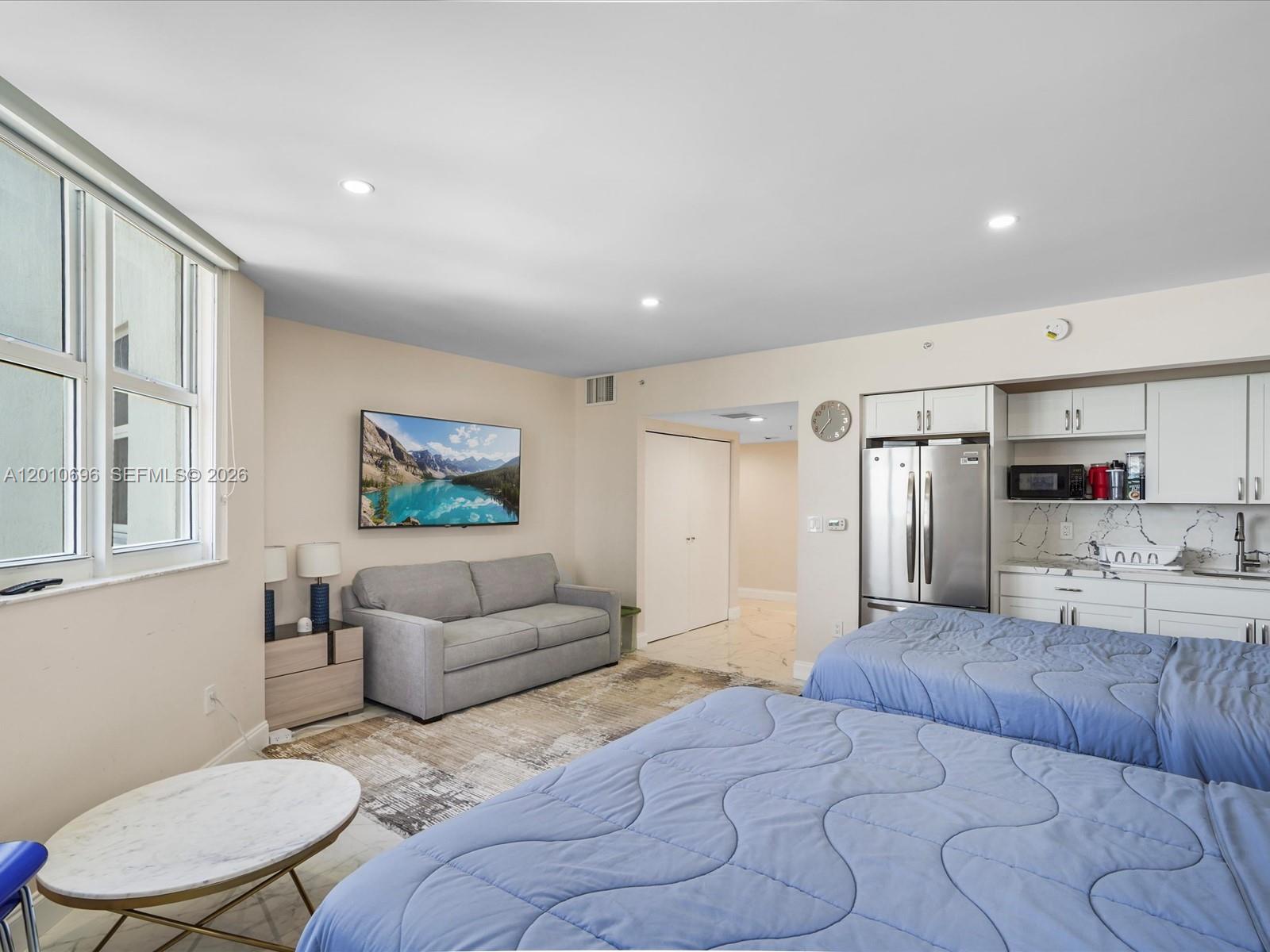 OCEAN POINT BEACH CLUB CO - Residential