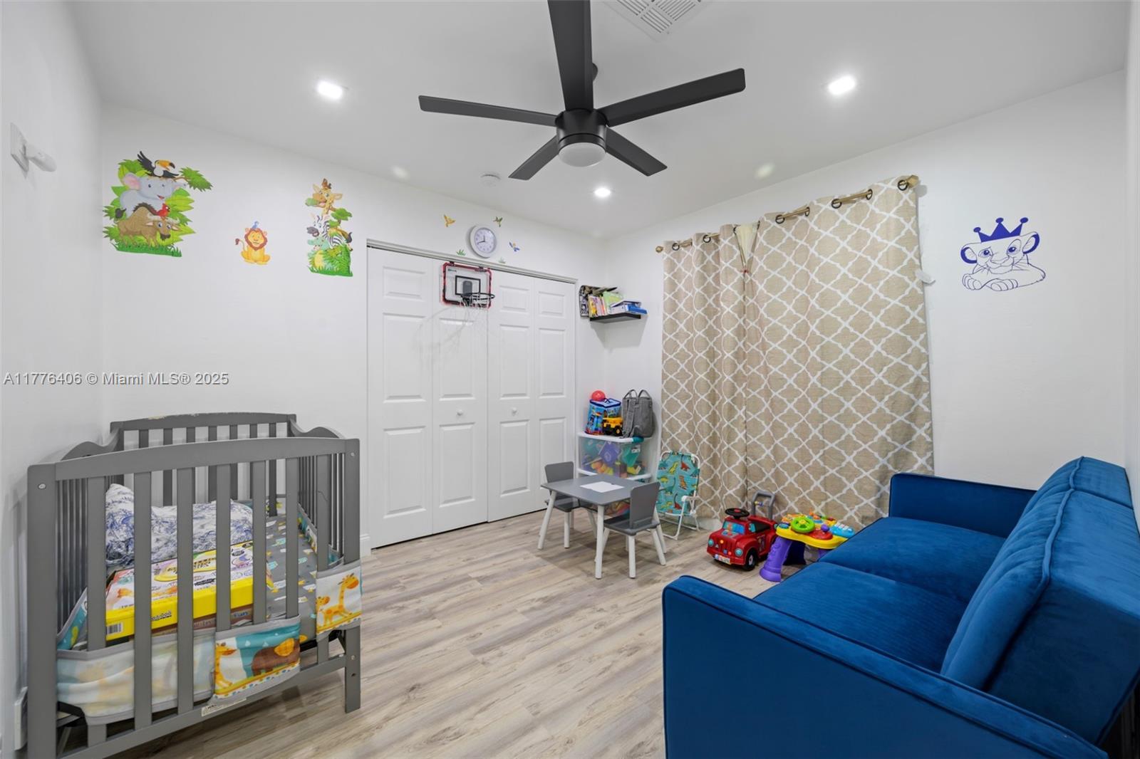 OAK ACRES - Residential
